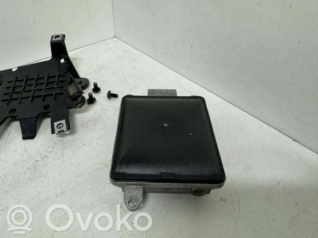 Volkswagen Touareg II Moduł martwego pola 