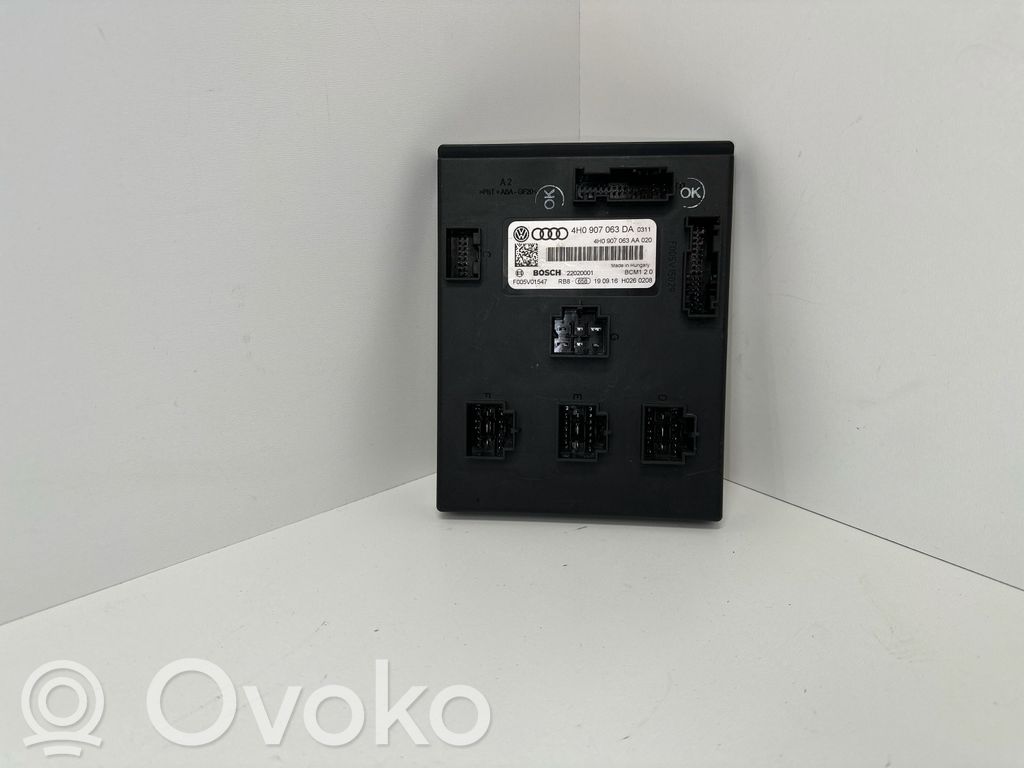 Volkswagen Touareg II Modul de control caroserie central 