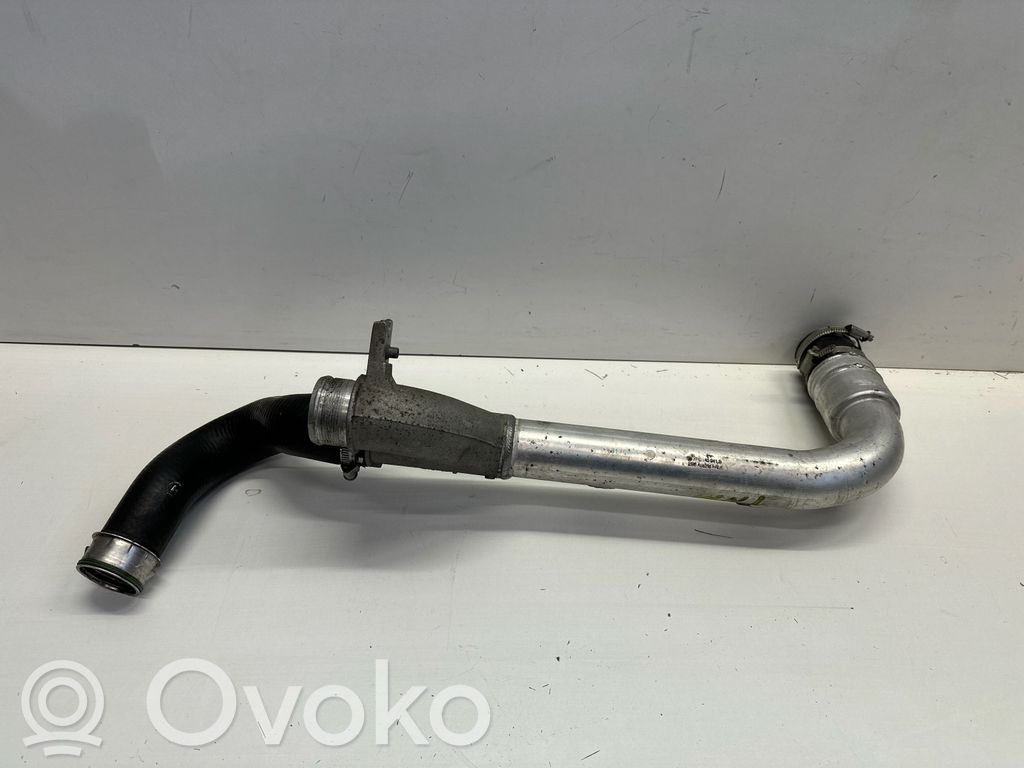 Volkswagen Touareg II Furtun/conductă intercooler 