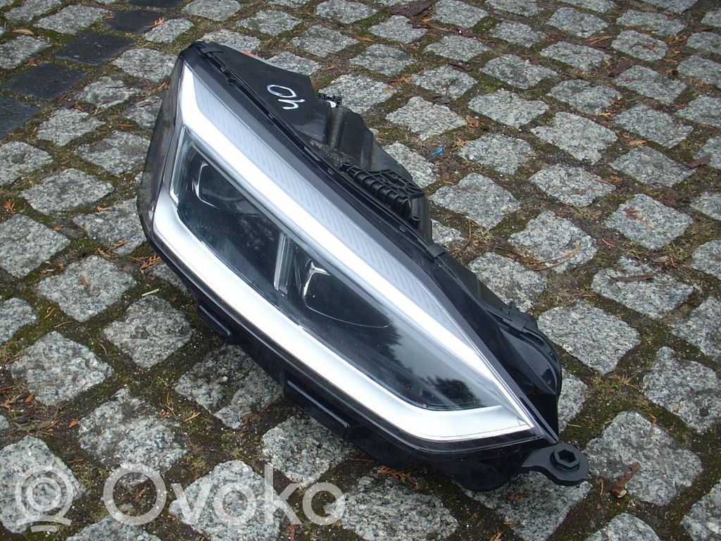 Scheinwerfer   8W6941034D