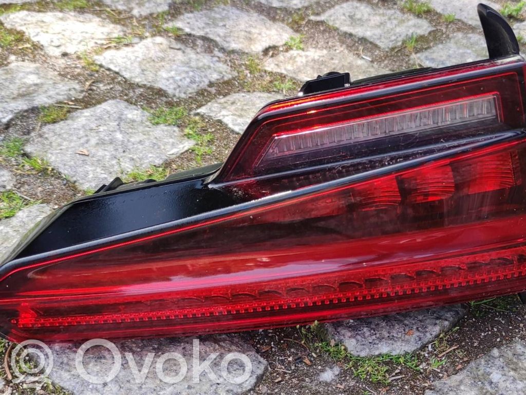 Audi A4 S4 B9 8W Lampy tylnej klapy bagażnika 