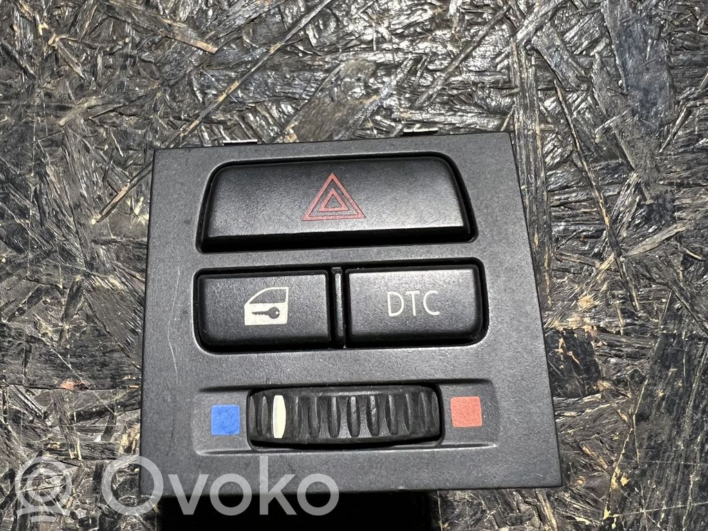 Botón interruptor de luz de peligro   9132421