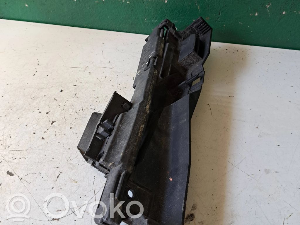 Radiator mount bracket   7530252