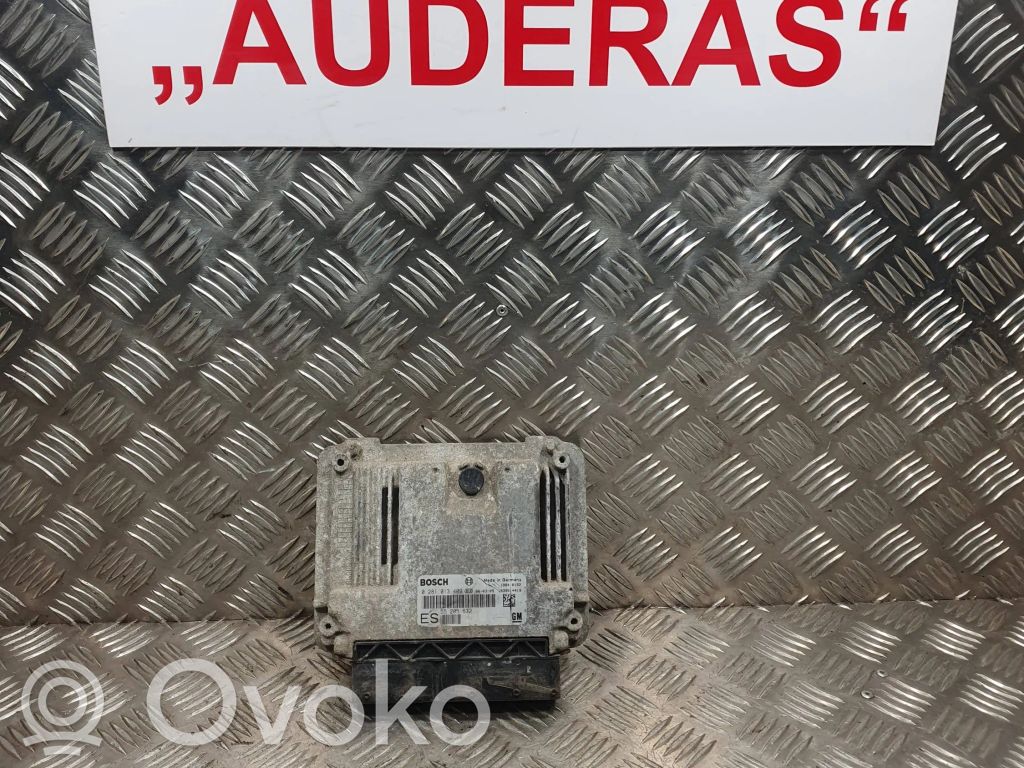 Opel Vectra C Engine control unit/module 