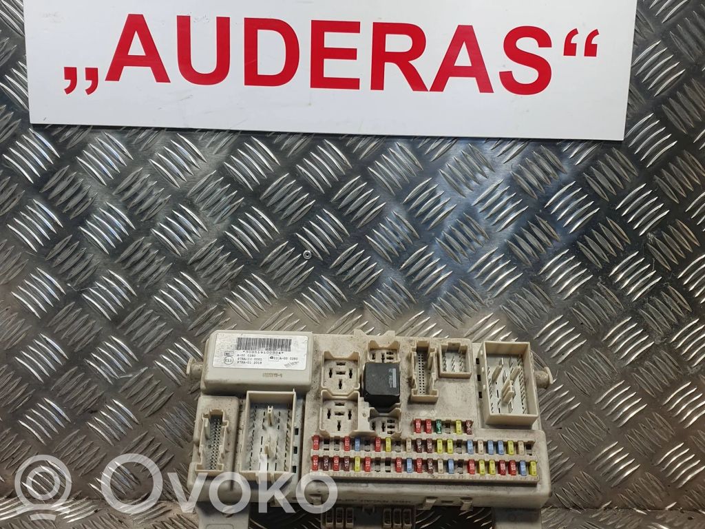 Fuse module   97RA012018,30S519100804,97RA0200,4M5T14A073DJ