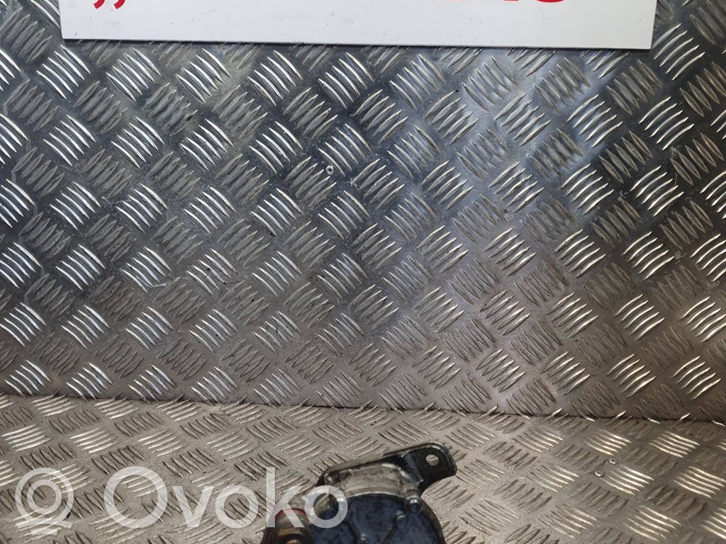 Audi A6 S6 C4 4A Pompa podciśnienia / Vacum 