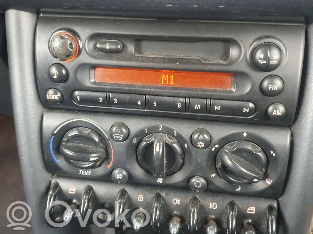Mini One - Cooper R50 - 53 Panel / Radioodtwarzacz CD/DVD/GPS 