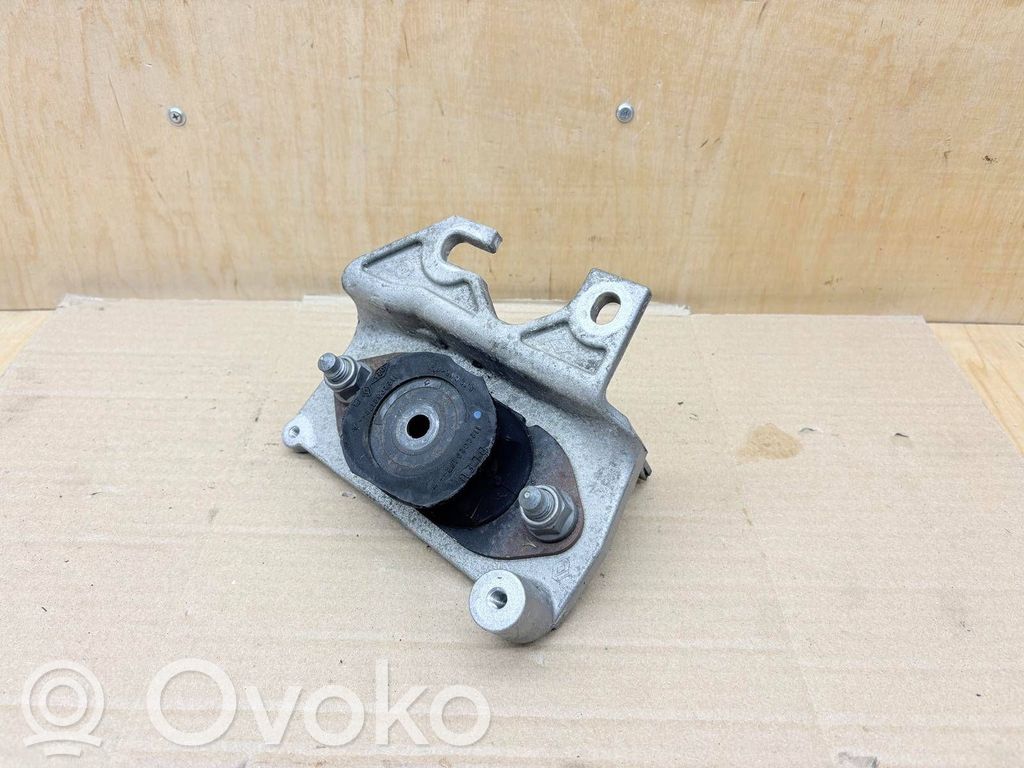 Engine mount bracket   112228880R