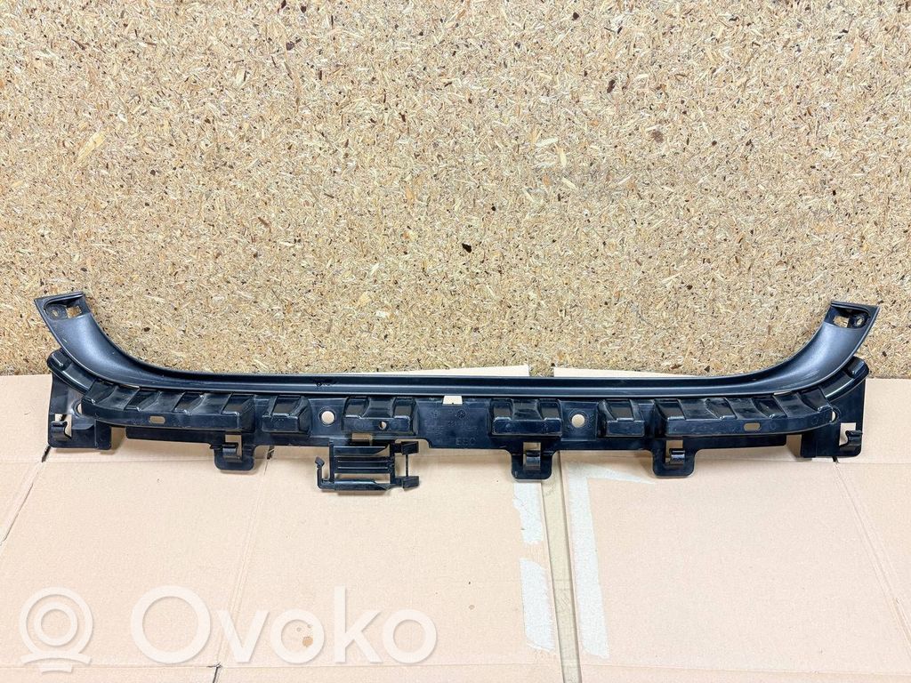 Rear bumper mounting bracket   7058522,72758411,758411