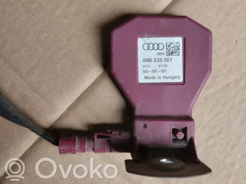 Audi e-tron Bluetooth antenna 