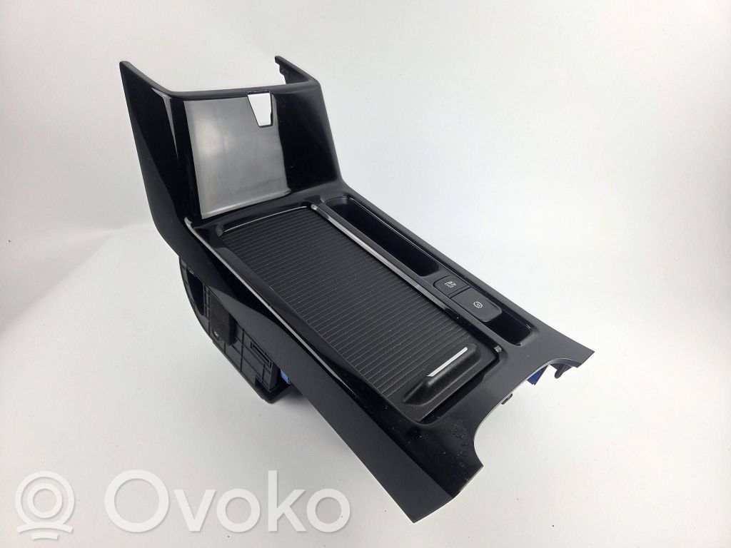 KIA Ceed Cup holder front 