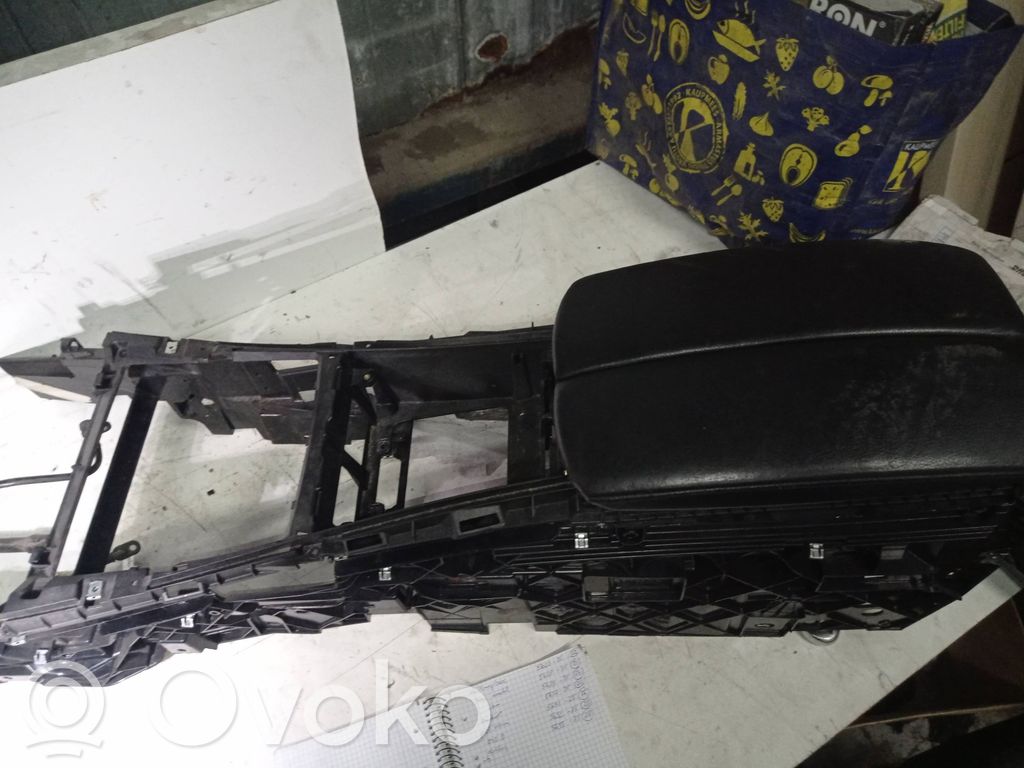 BMW X5 E70 Center console 