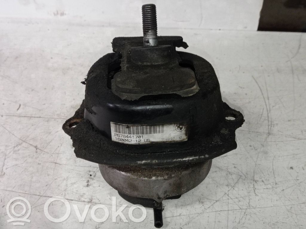 Engine mount bracket   P678441701,16004212