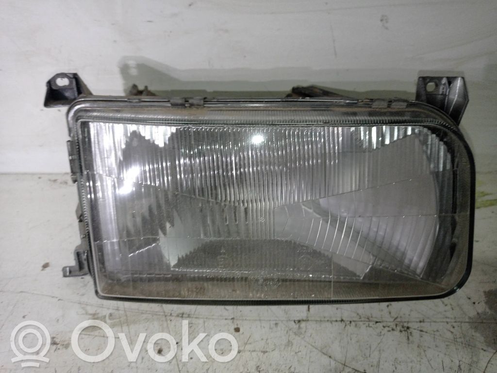 Volkswagen PASSAT B3 Lampa przednia 