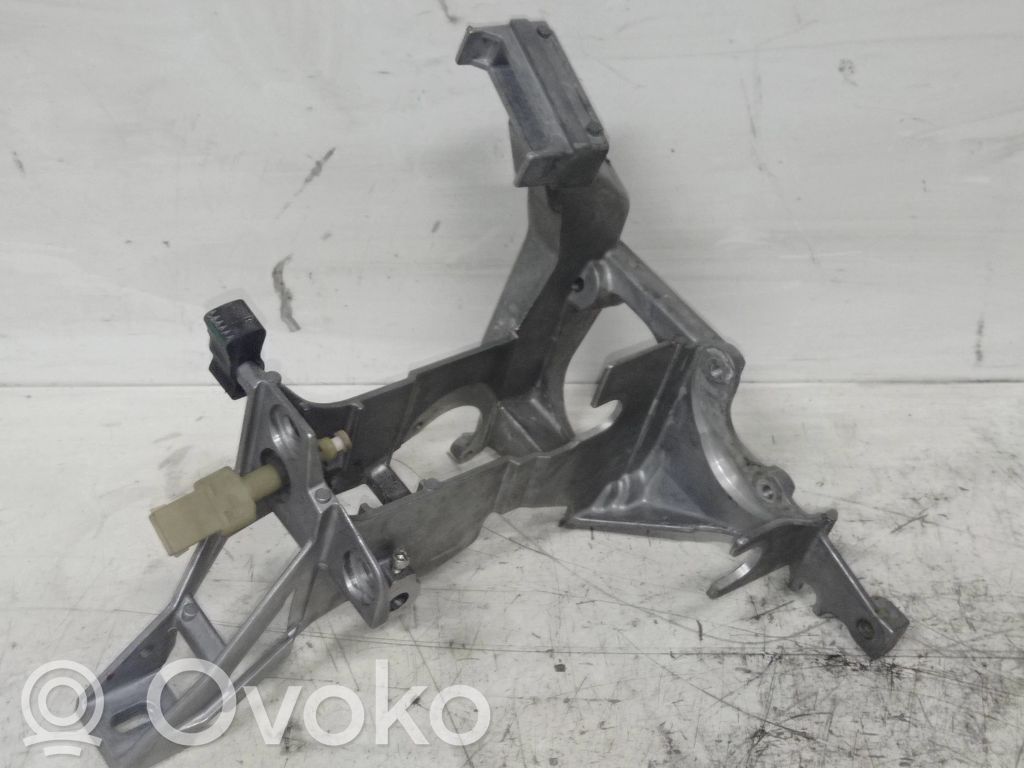 Audi A4 S4 B5 8D Assemblage, support pédale d'embrayage 