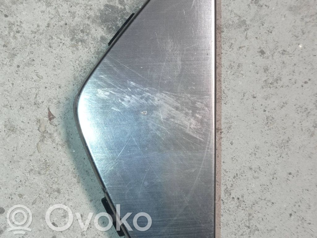 Ford Mondeo MK IV Kita panelės detalė 