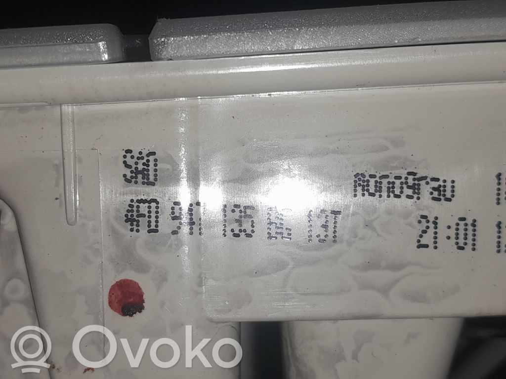 Audi A6 S6 C6 4F Etuistuimen valo 