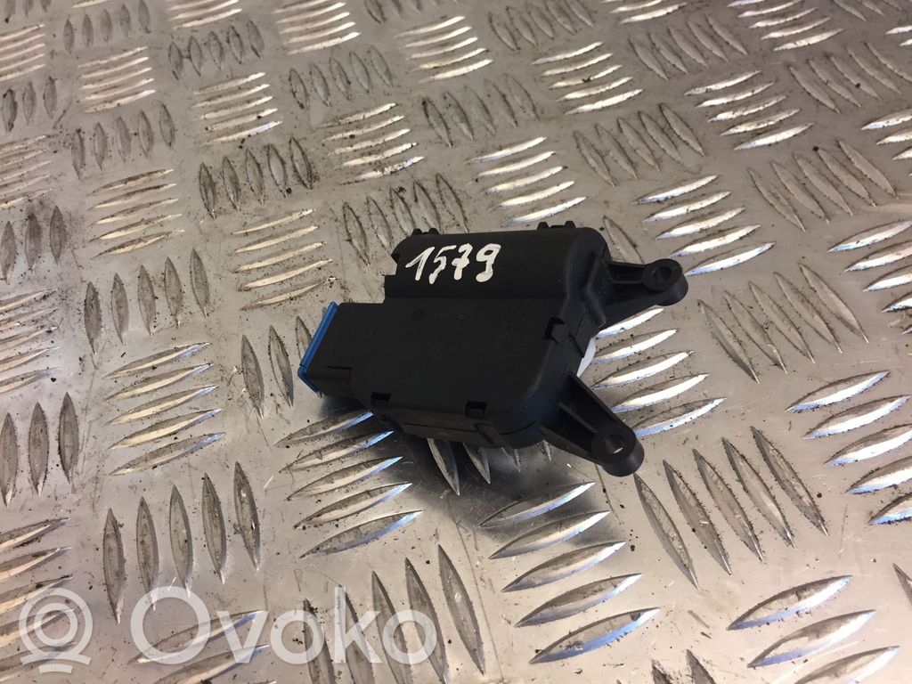 Seat Toledo III (5P) Motor/activador trampilla de calefacción 