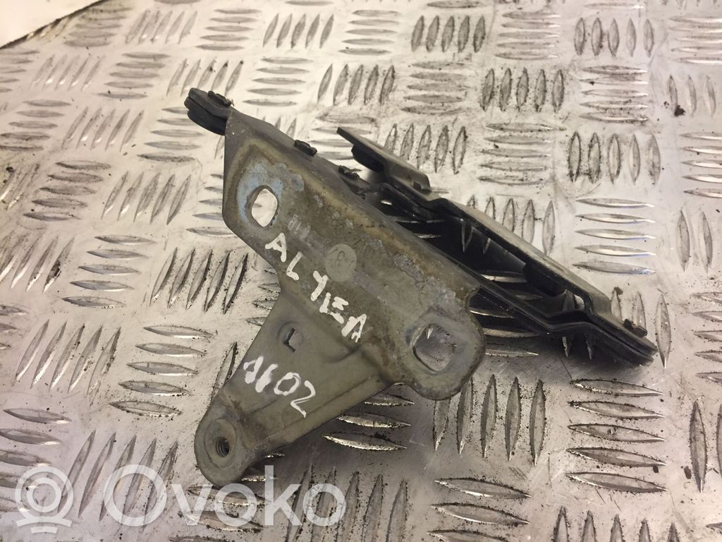 Engine bonnet/hood hinges   5P0823302B,1602
