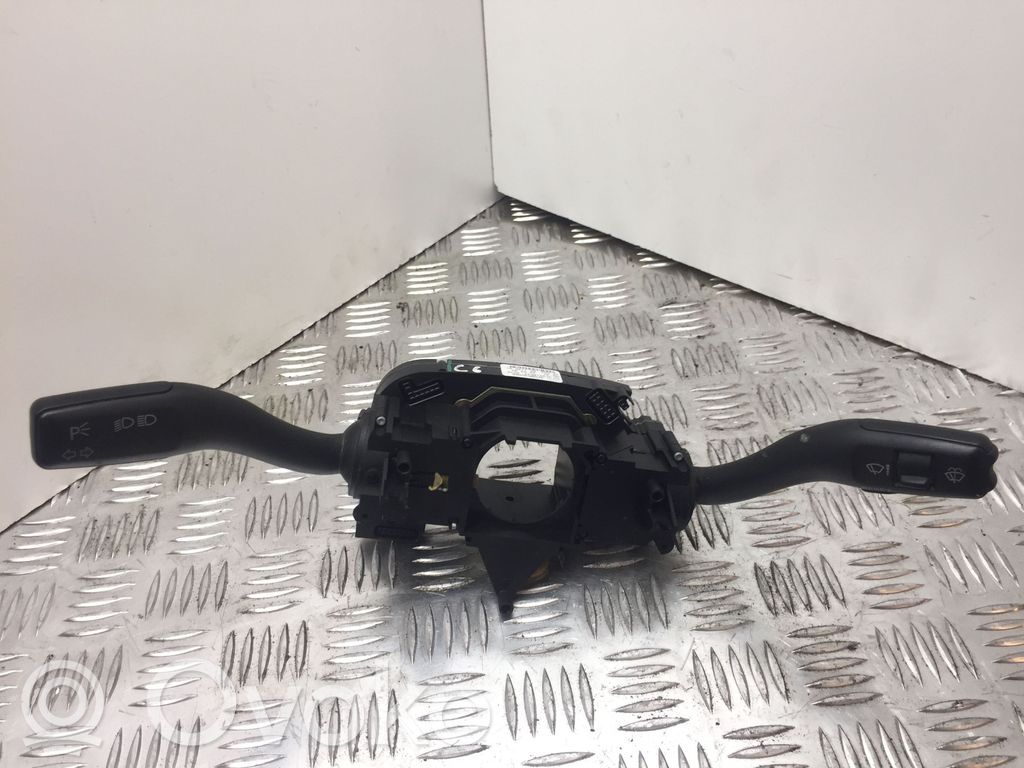 Audi A6 S6 C6 4F Wiper turn signal indicator stalk/switch 