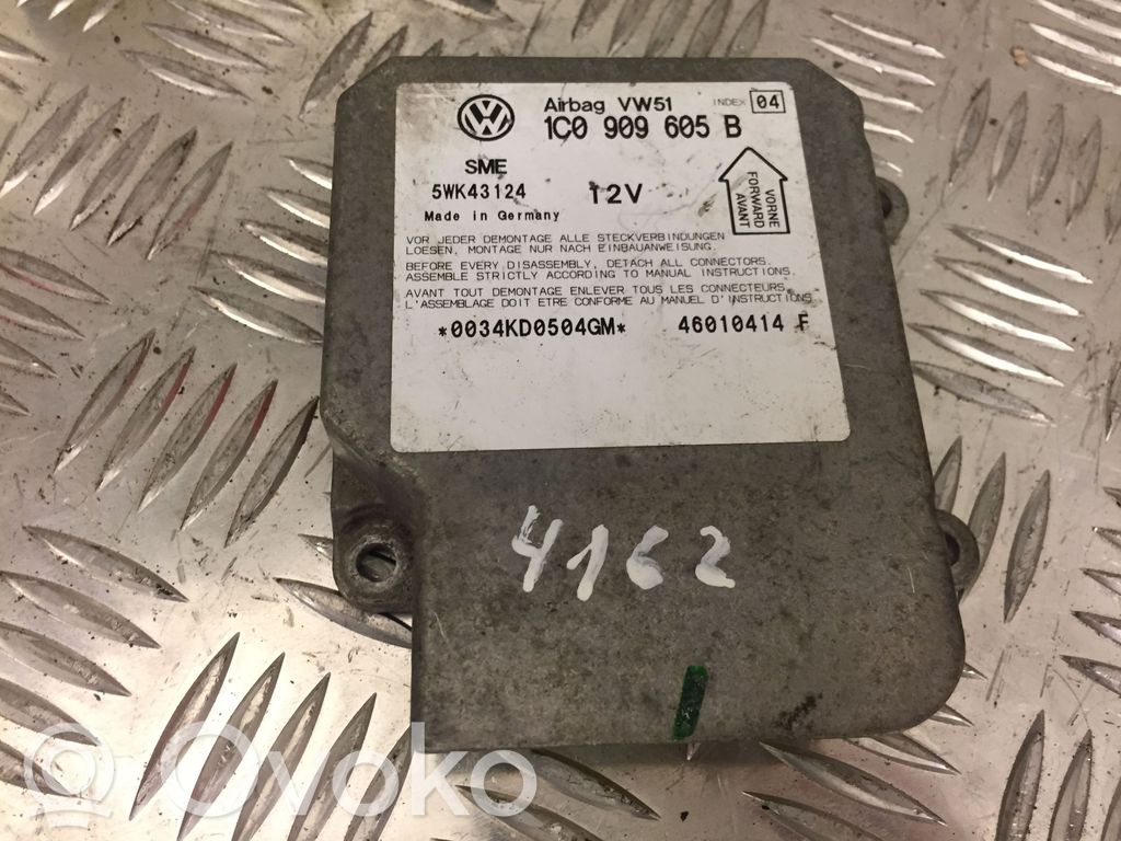 Volkswagen PASSAT B5.5 Unidad de control/módulo del Airbag 