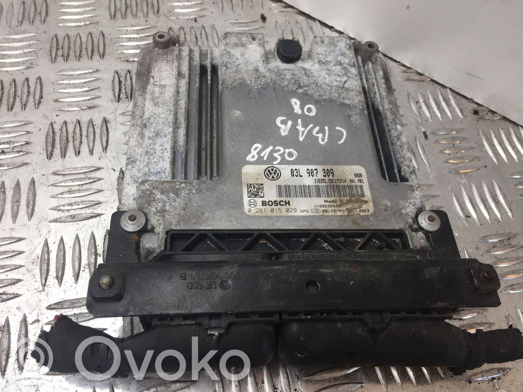 Volkswagen PASSAT B6 Variklio valdymo blokas 