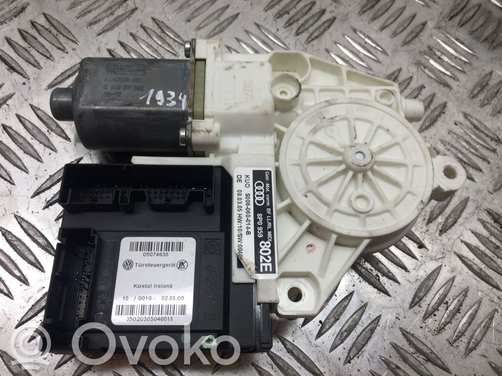 Audi A3 S3 A3 Sportback 8P Etuoven ikkunan nostomoottori 