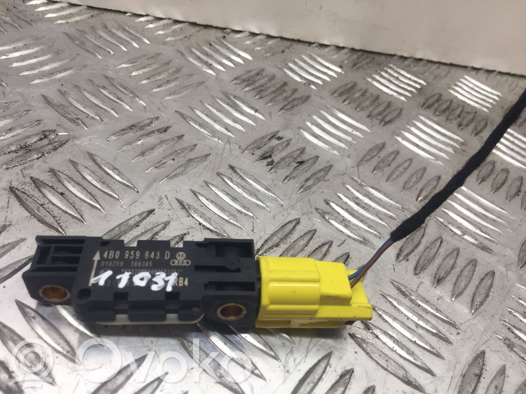 Audi A3 S3 8P Airbag deployment crash/impact sensor 