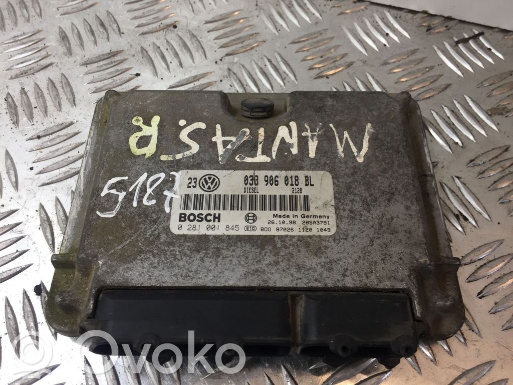 Volkswagen Golf IV Sterownik / Moduł ECU 