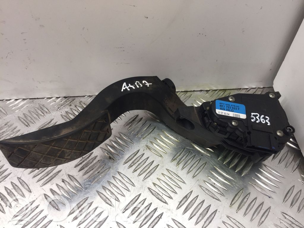 Audi A4 S4 B6 8E 8H Pedal del acelerador 