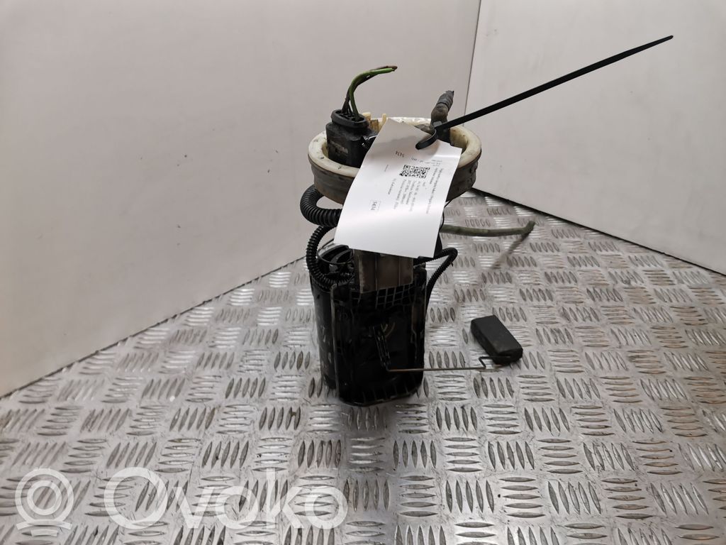 Audi A4 S4 B7 8E 8H Bomba interna de combustible 