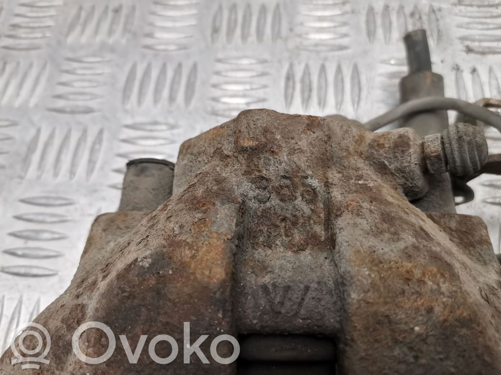Audi A4 S4 B7 8E 8H Priekšējais suports 