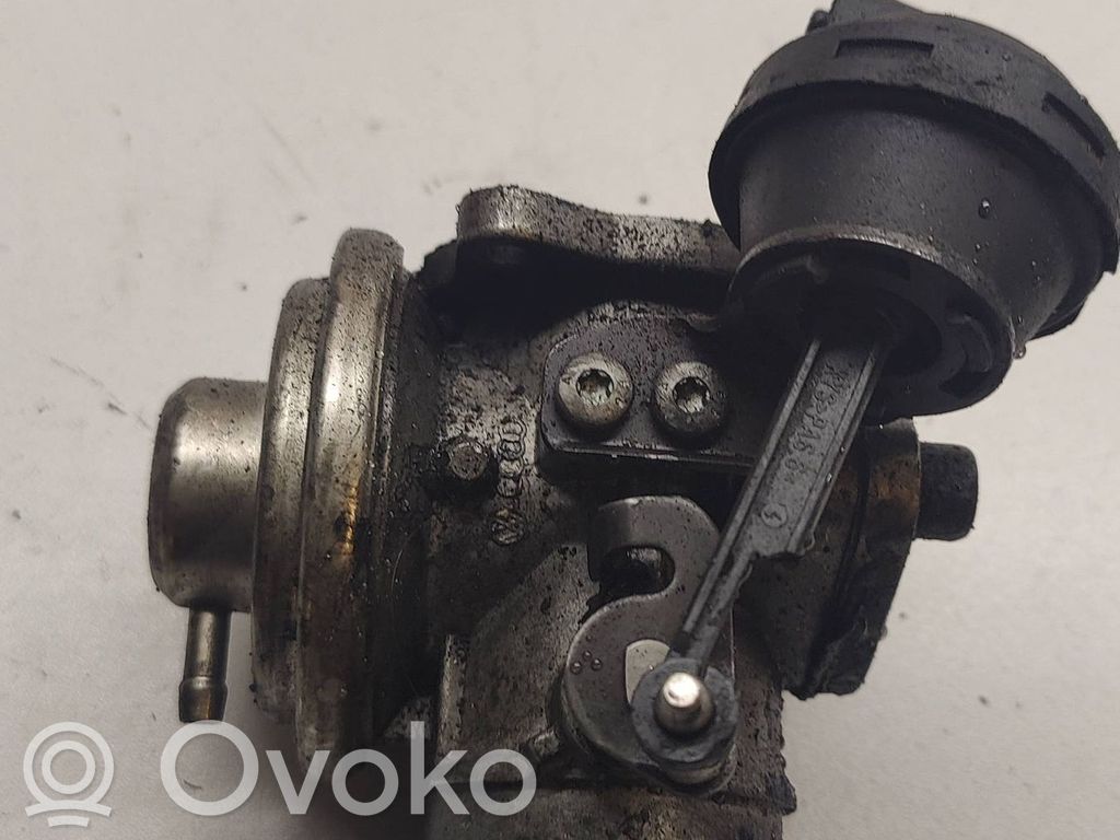 Volkswagen PASSAT B5.5 Válvula EGR 