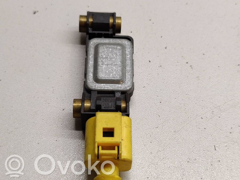Audi A4 S4 B7 8E 8H Czujnik uderzenia Airbag 