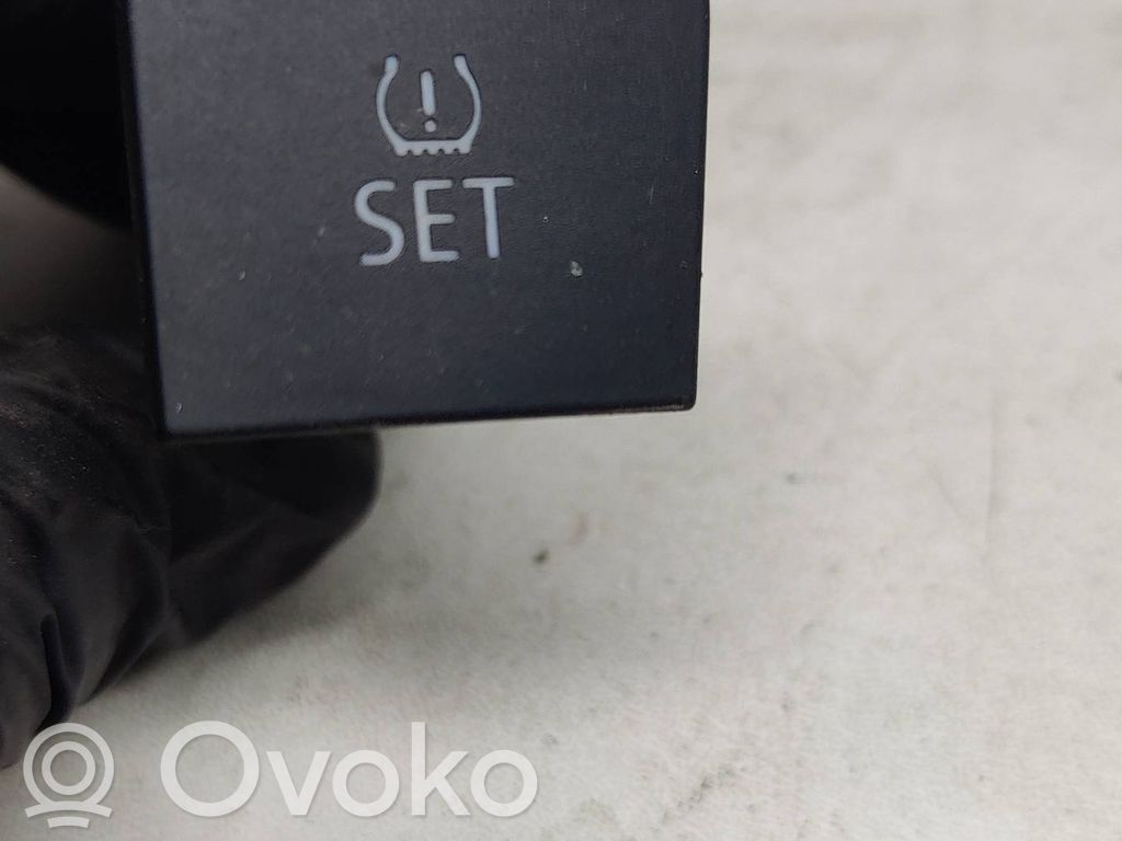 Volkswagen PASSAT B6 Other switches/knobs/shifts 