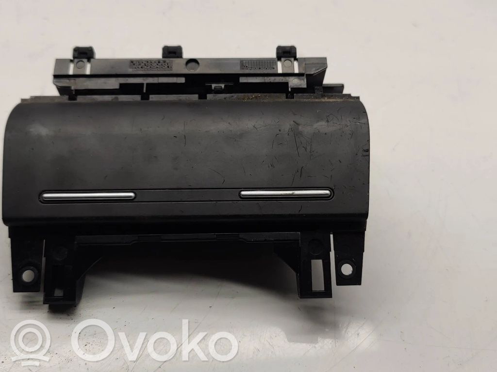 Audi A4 S4 B7 8E 8H Cendrier 