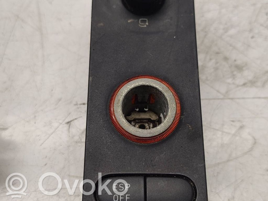 Seat Altea Un conjunto de interruptores 