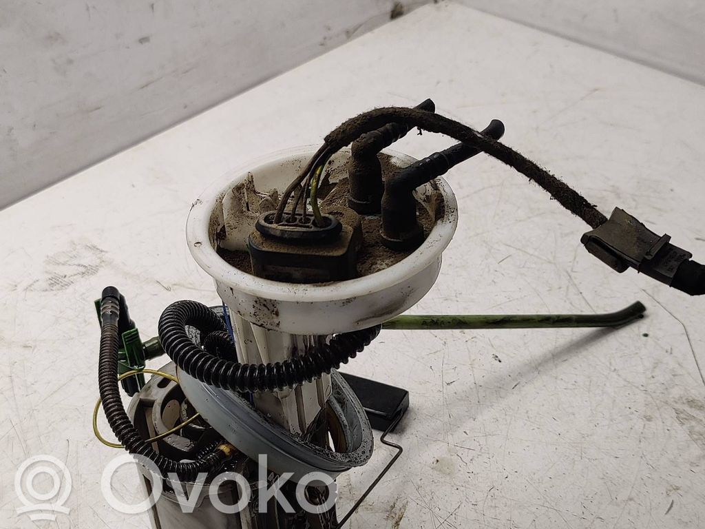 Audi A4 S4 B7 8E 8H Bomba interna de combustible 