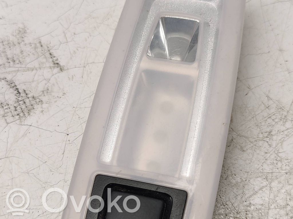 Takaistuimen valo   9288995,7340400000