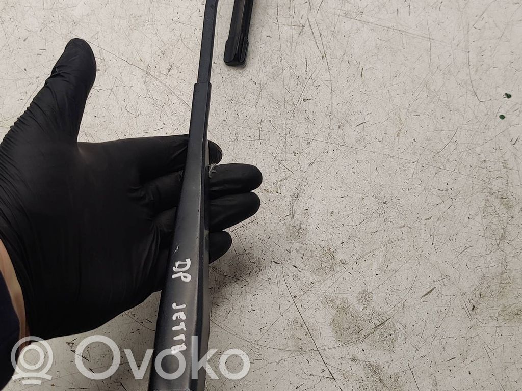 Volkswagen Jetta VI Ramię wycieraczki szyby przedniej / czołowej 