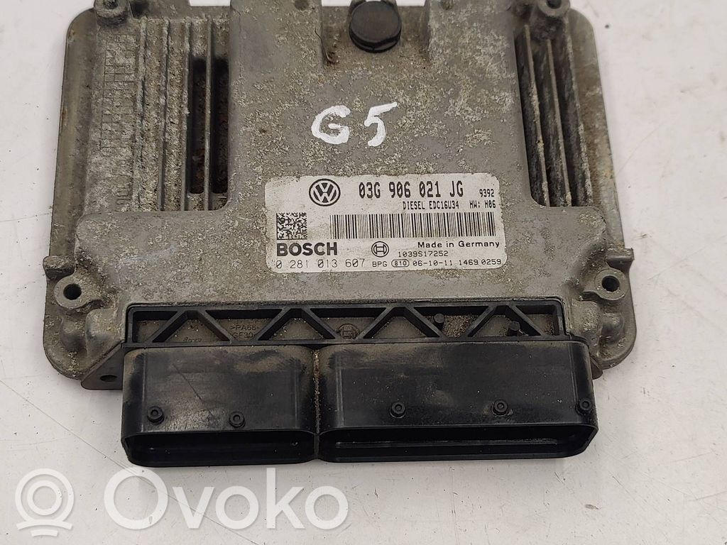 Volkswagen Golf V Engine control unit/module 
