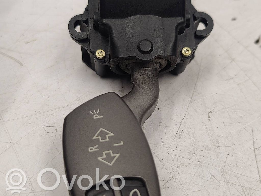 Suuntavilkun vipu   6911516B