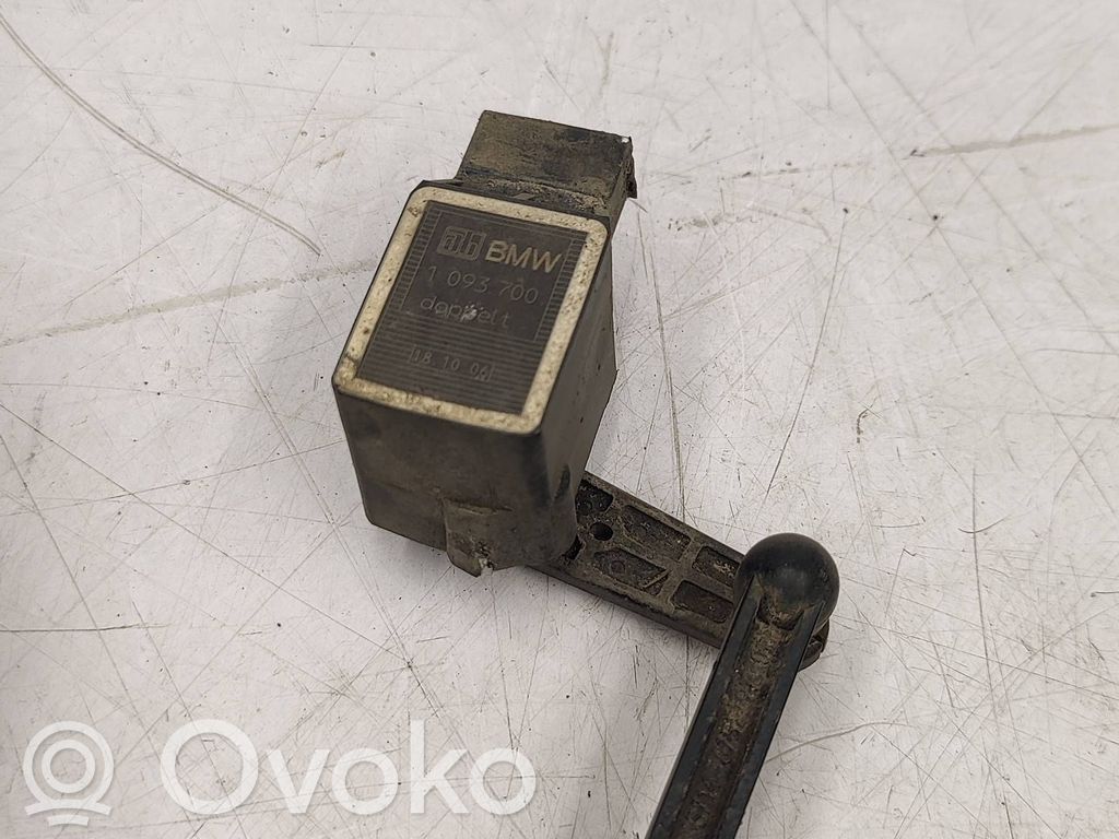 BMW 7 E65 E66 Rear air suspension level height sensor 