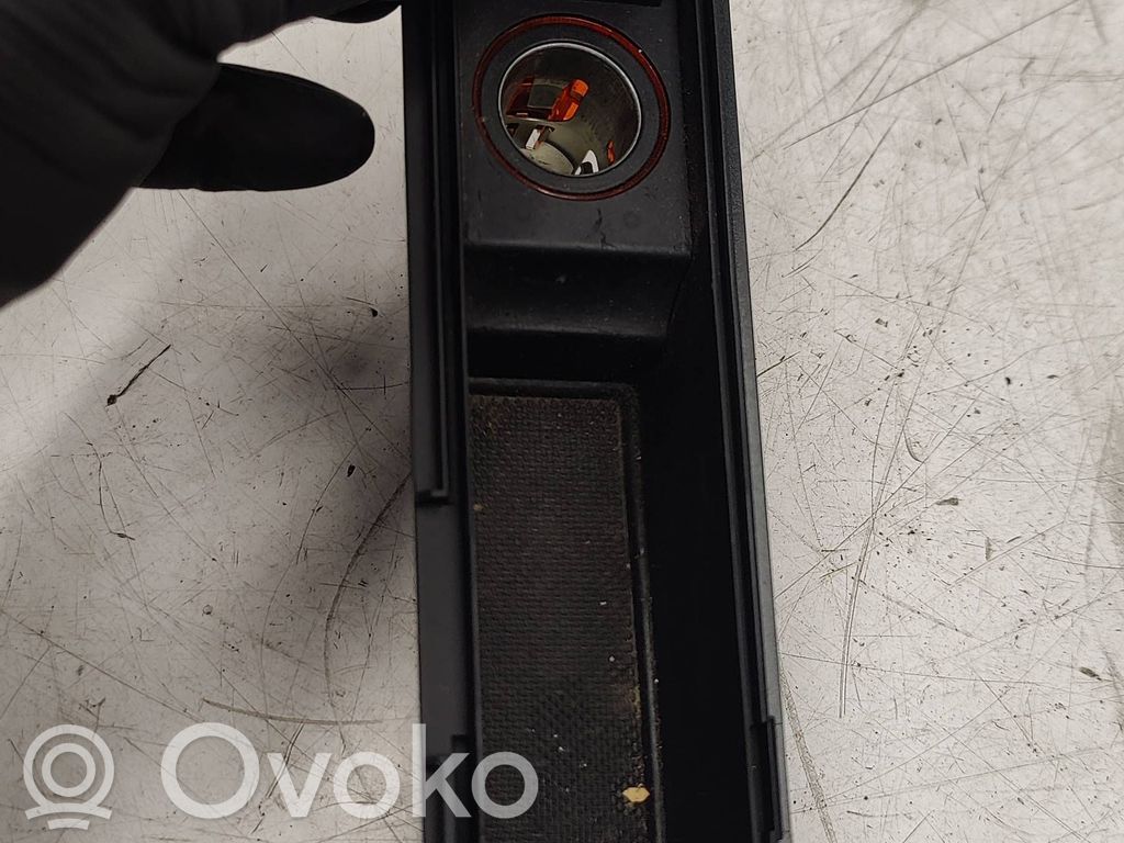 Audi A3 S3 8P Cigarette lighter front 