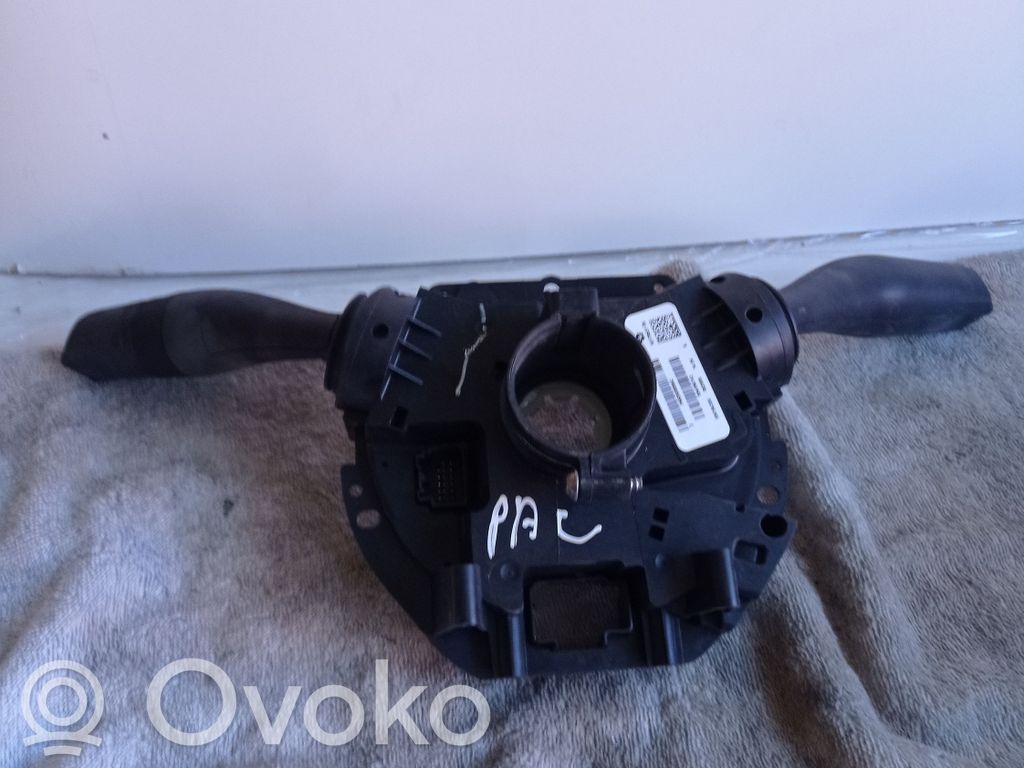 Chrysler Pacifica Wiper turn signal indicator stalk/switch 