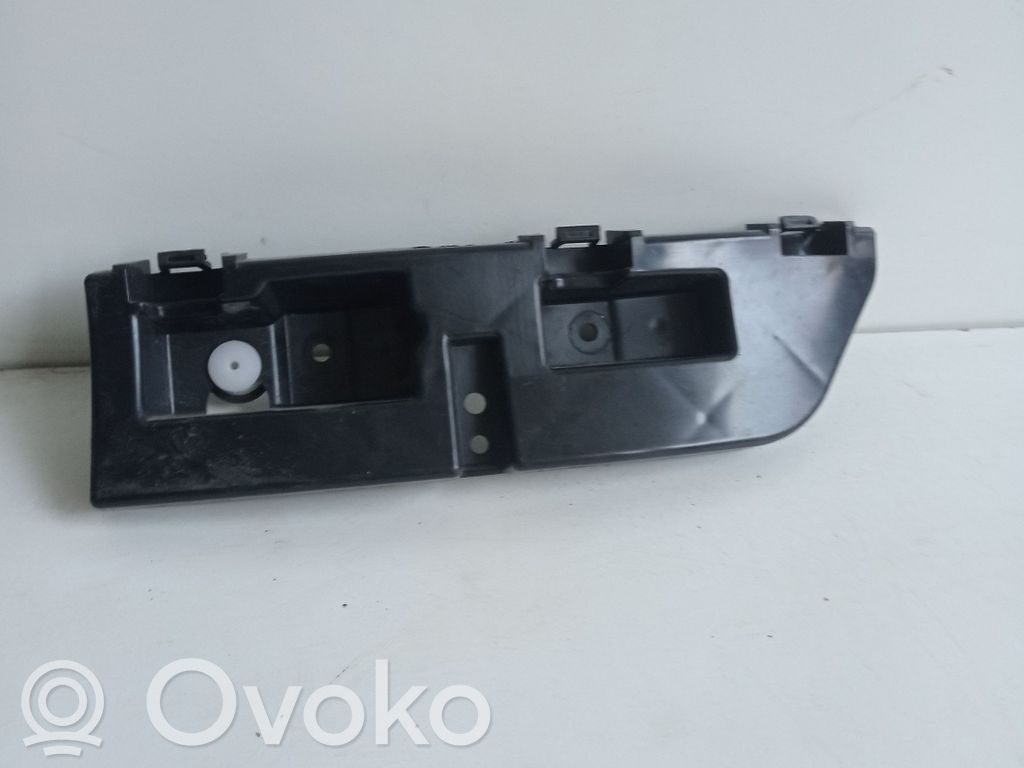 Rear bumper mounting bracket   FT4B17D948