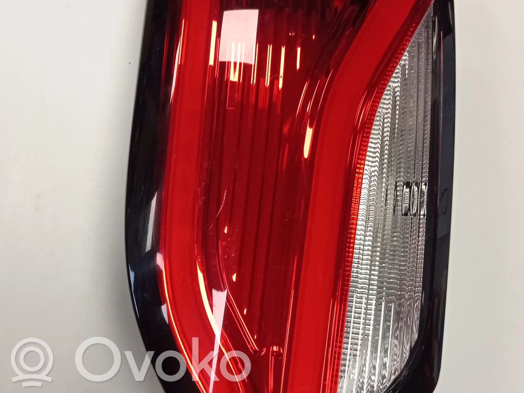 Chrysler Pacifica Tailgate rear/tail lights 