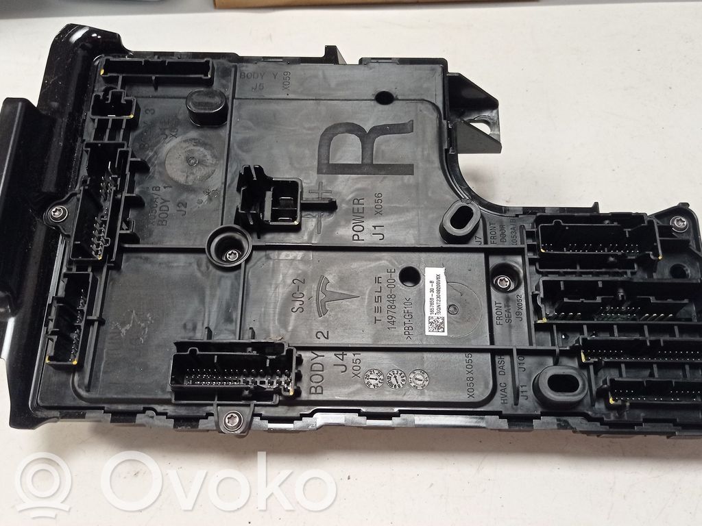 Tesla Model Y Комфортный модуль 