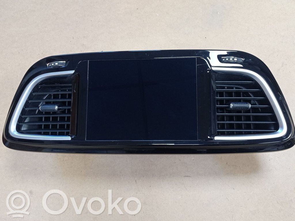 Chrysler Pacifica Screen/display/small screen 