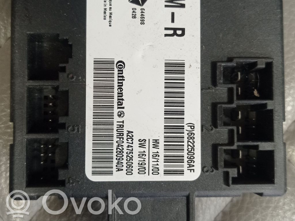 Chrysler Pacifica Door control unit/module 